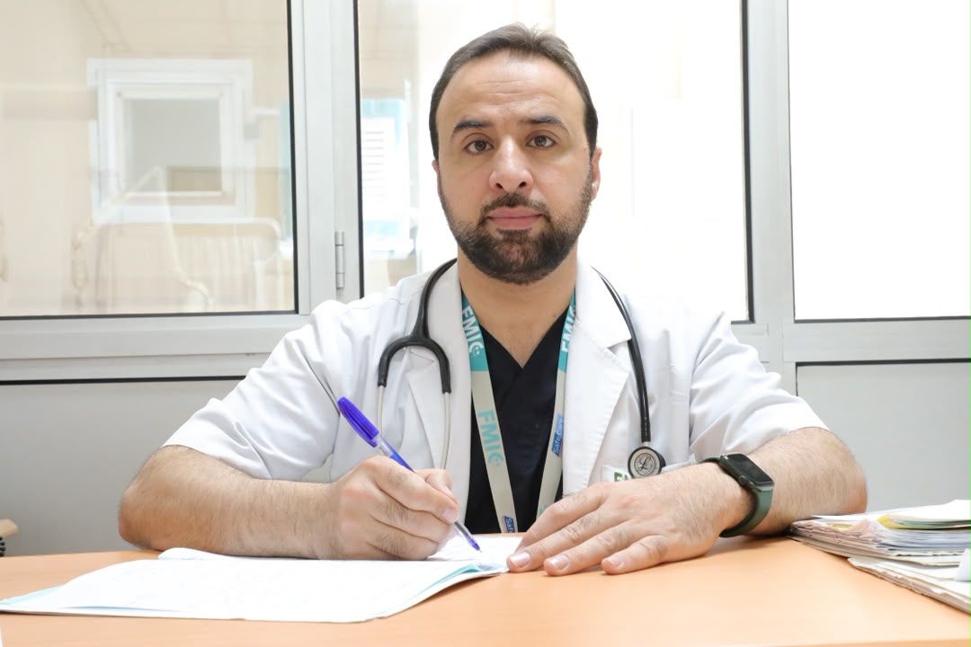 Portrait of Dr. Qais Siddiqui